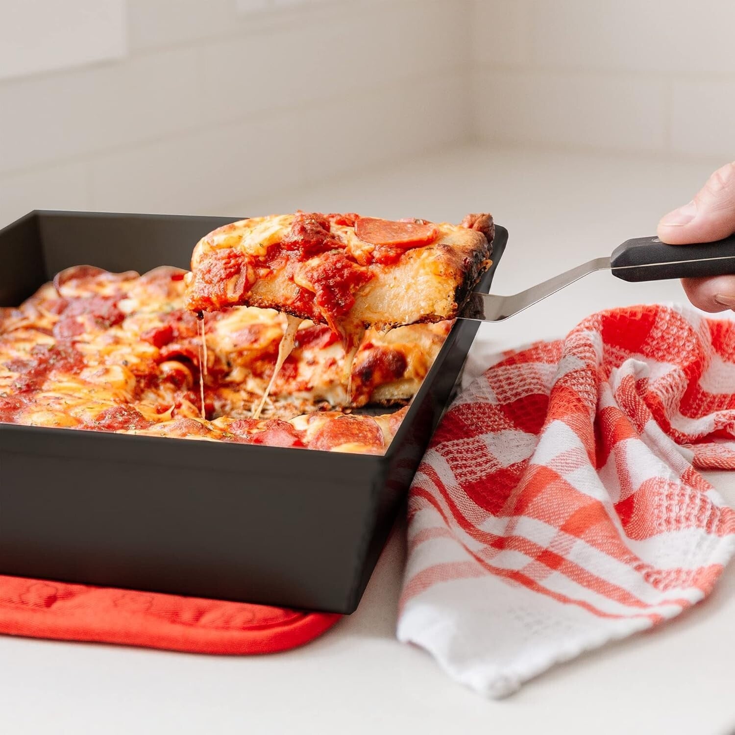 Heavy Duty Detroit Style Pizza Pan, 10 x 14 Inch - Ideal for Authentic Baking