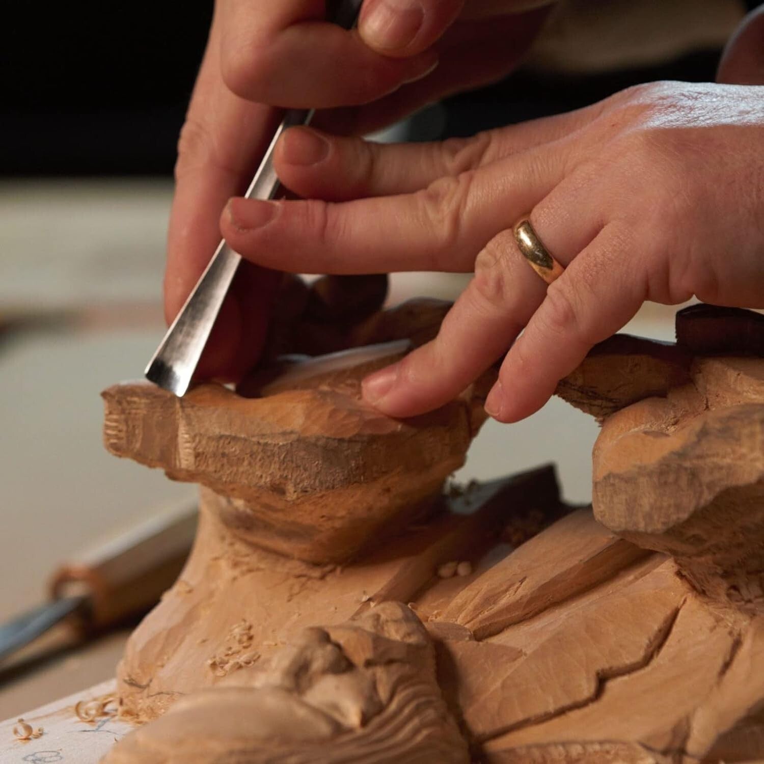 Set of 4 High-Quality Fishtail Chisels & Gouges - Ideal for Woodworking Artistry