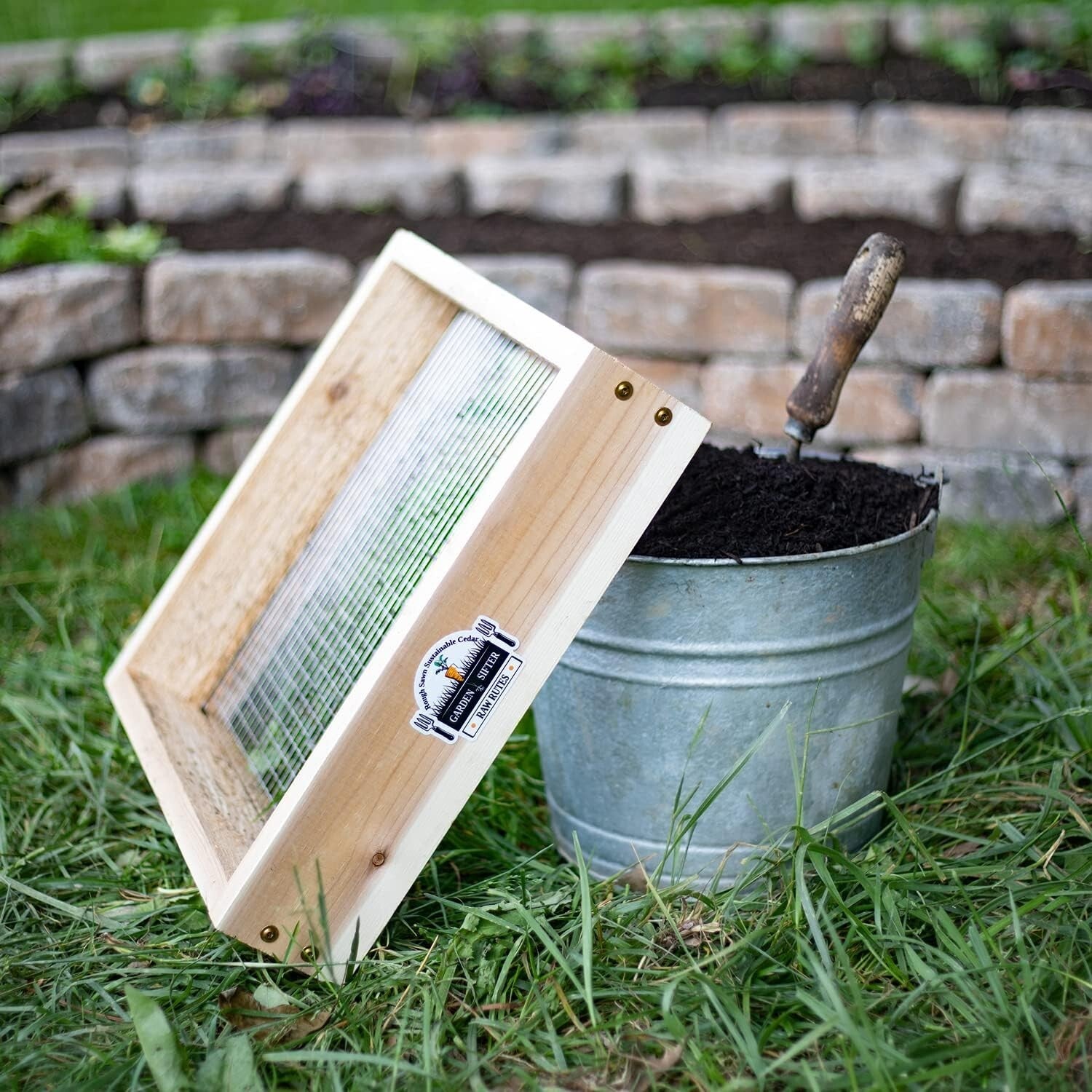 Durable Cedar Garden Sifter with Stainless Grate for Efficient Soil Sifting