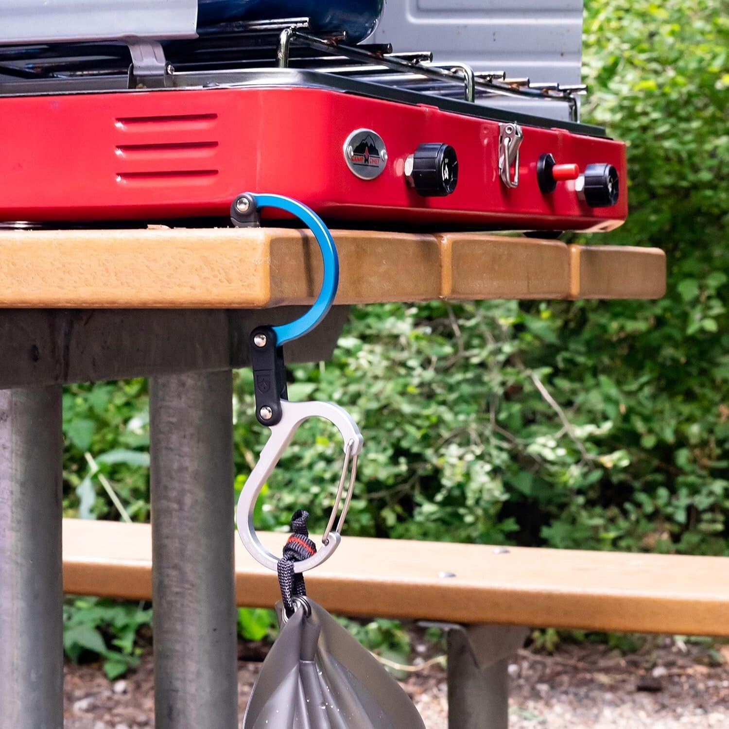 Compact Large Gear Hanging Clips with Rubber Grip - Perfect for Organization