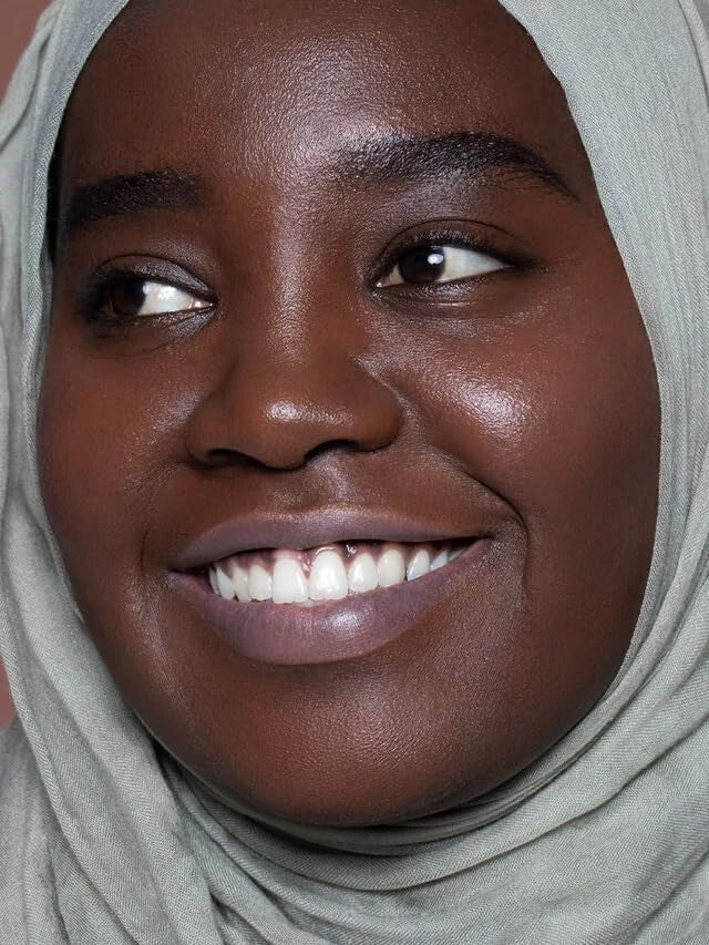 Hydrating & Nourishing Cream Stick for Lips and Cheeks - Travel-Friendly Size