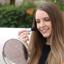Load image into Gallery viewer, Lightweight SPF 30 Mineral Powder Sunscreen with Green Tea &amp; Chamomile Extract