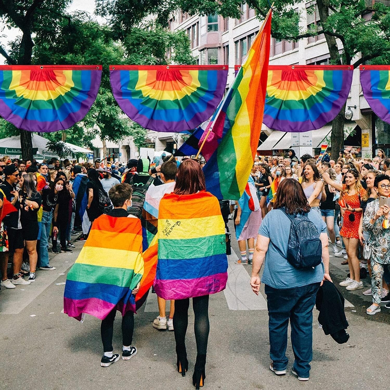 Vibrant 20pcs Rainbow Polyester Flag Bunting - Perfect for Outdoor Pride Events