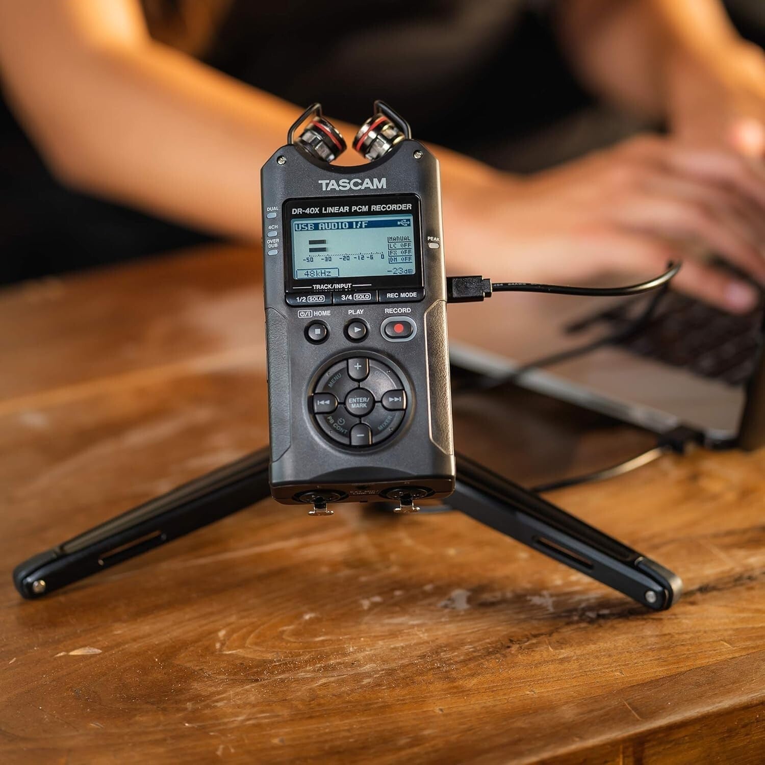 Compact 4-Channel Portable Recorder with USB Interface for Professional Sound