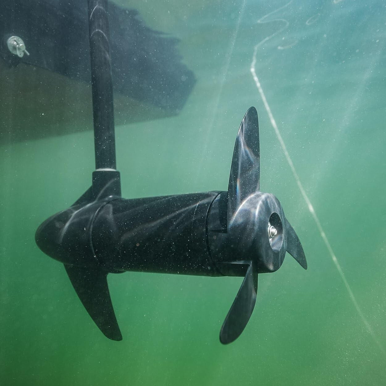 62lb Thrust Transom-Mounted Saltwater Trolling Motor with 8 Speeds & Propeller