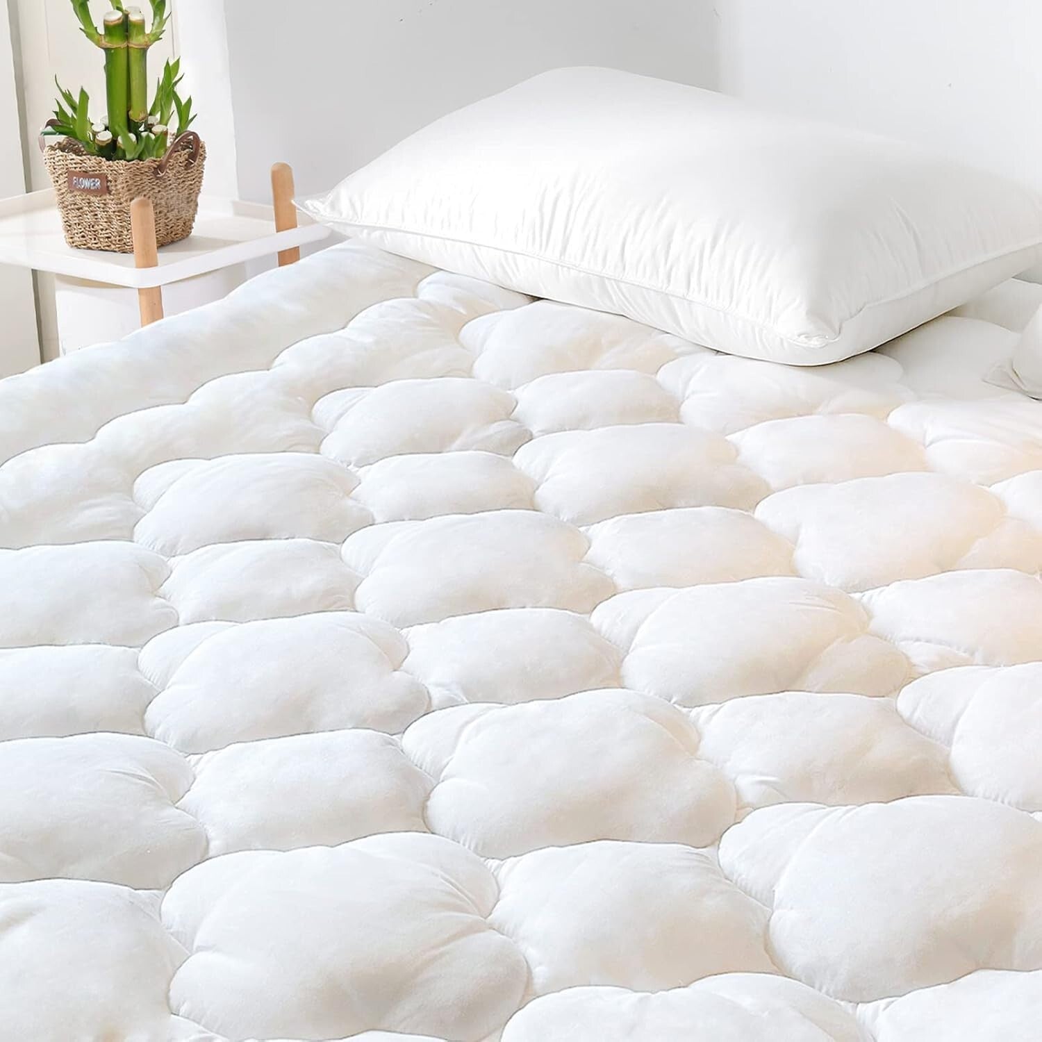 Extra Thick Quilted Twin Mattress Pad - Cooling & Breathable with 360 Protection