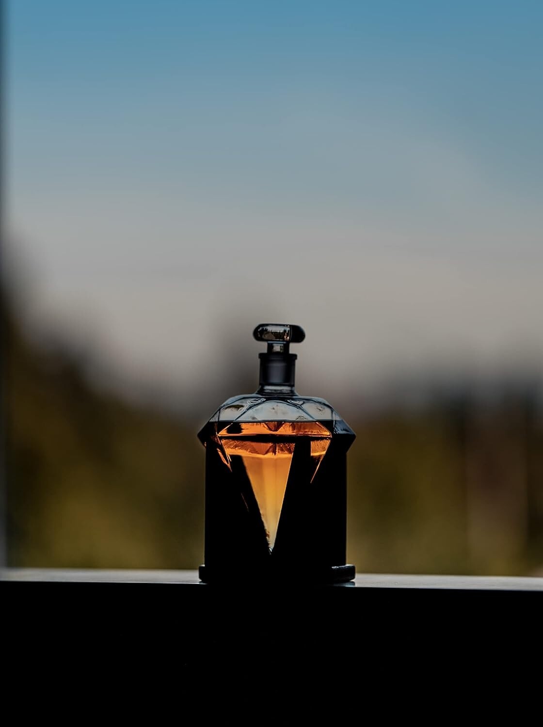 Luxury 750ml Clear Glass Decanter for Whiskey, Scotch, and Vodka – Ideal Gift