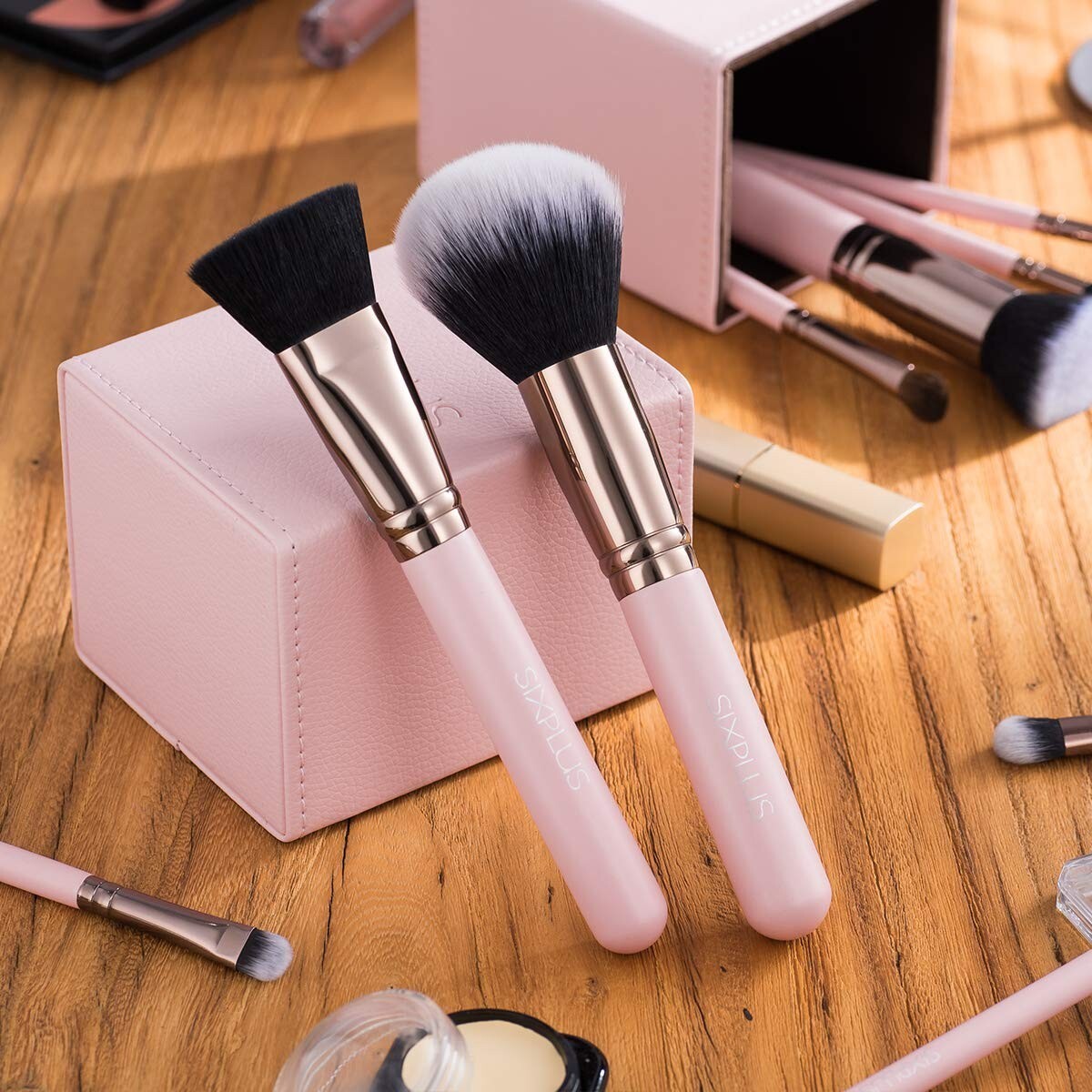 Travel-Friendly 15-Piece Pink Makeup Brushes - All Skin Types, Elegant Gift