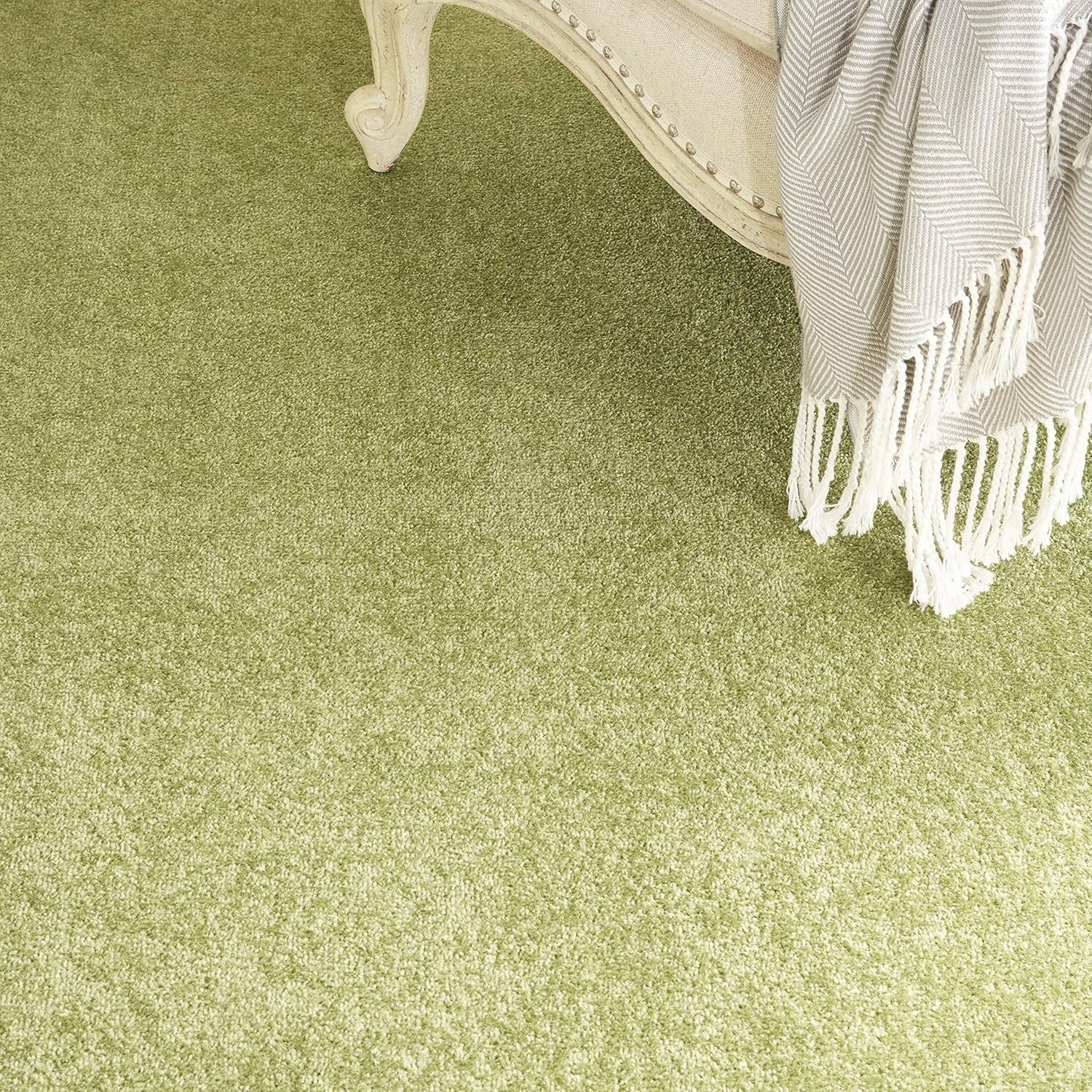 Stylish 9' x 12' Green Rug for Living Rooms, Patios & More - Easy Maintenance