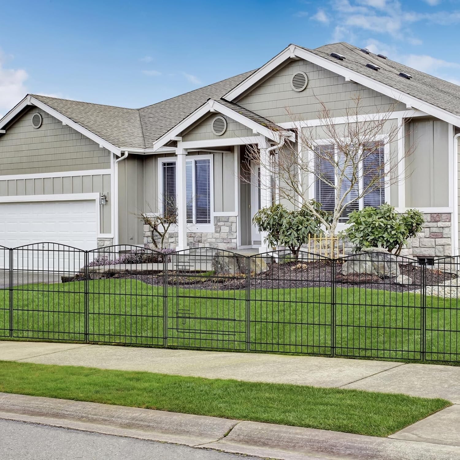 Elegant Decorative Metal Garden Fence with 12 Panels & Gate, 23.6ft L x 30in H