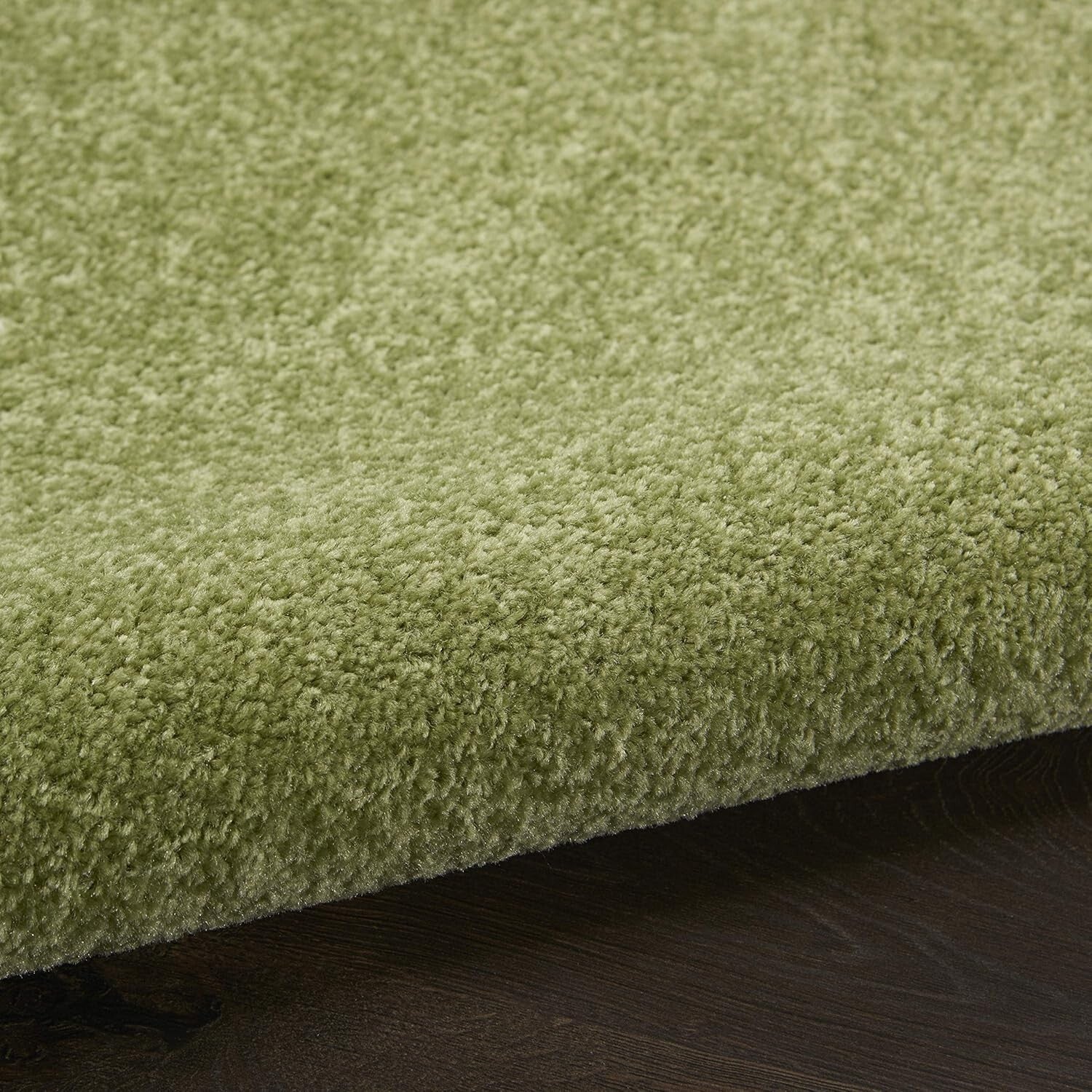 Stylish 9' x 12' Green Rug for Living Rooms, Patios & More - Easy Maintenance