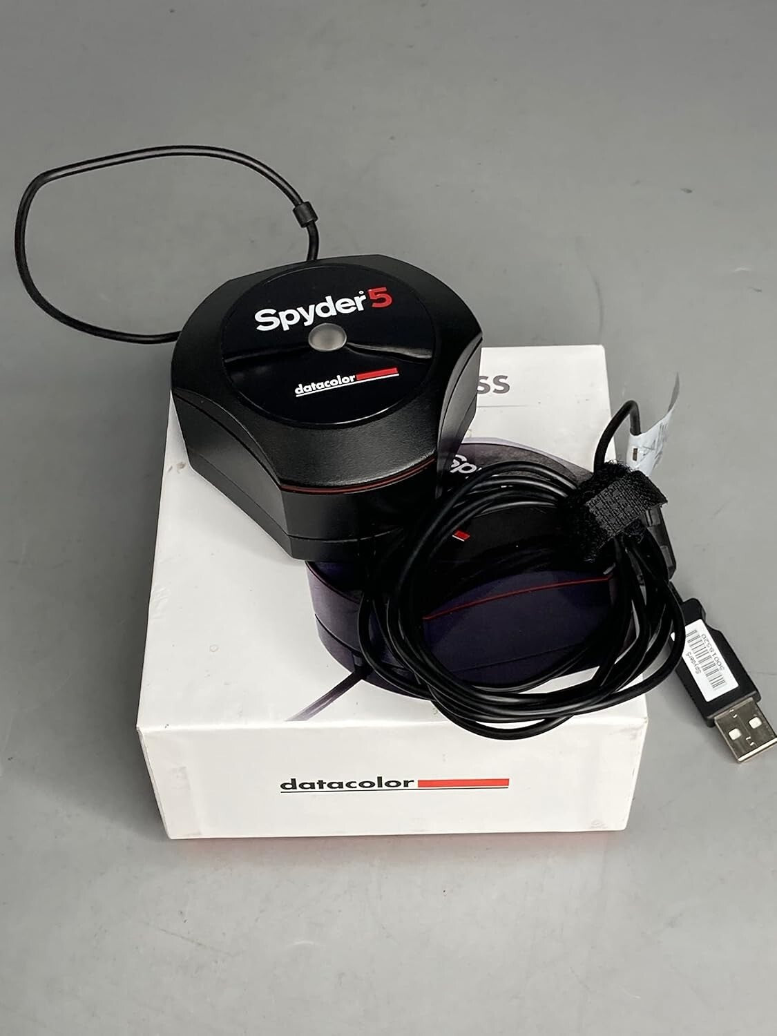 Compact Spyder5EXPRESS Monitor Calibration - Perfect for Photographers on the Go