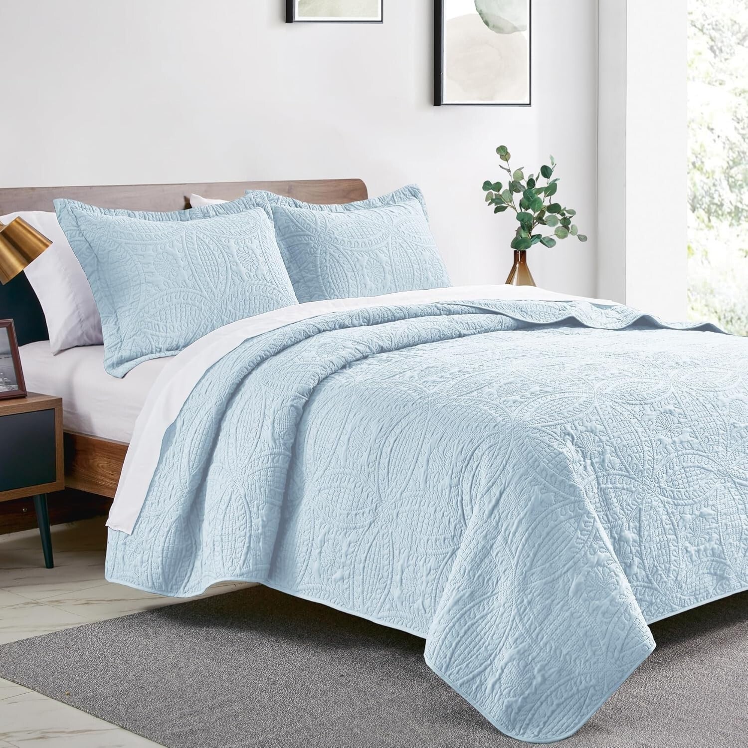 Modern 3-Piece King Quilt Set in Spa Blue - Lightweight Coverlet for All Seasons