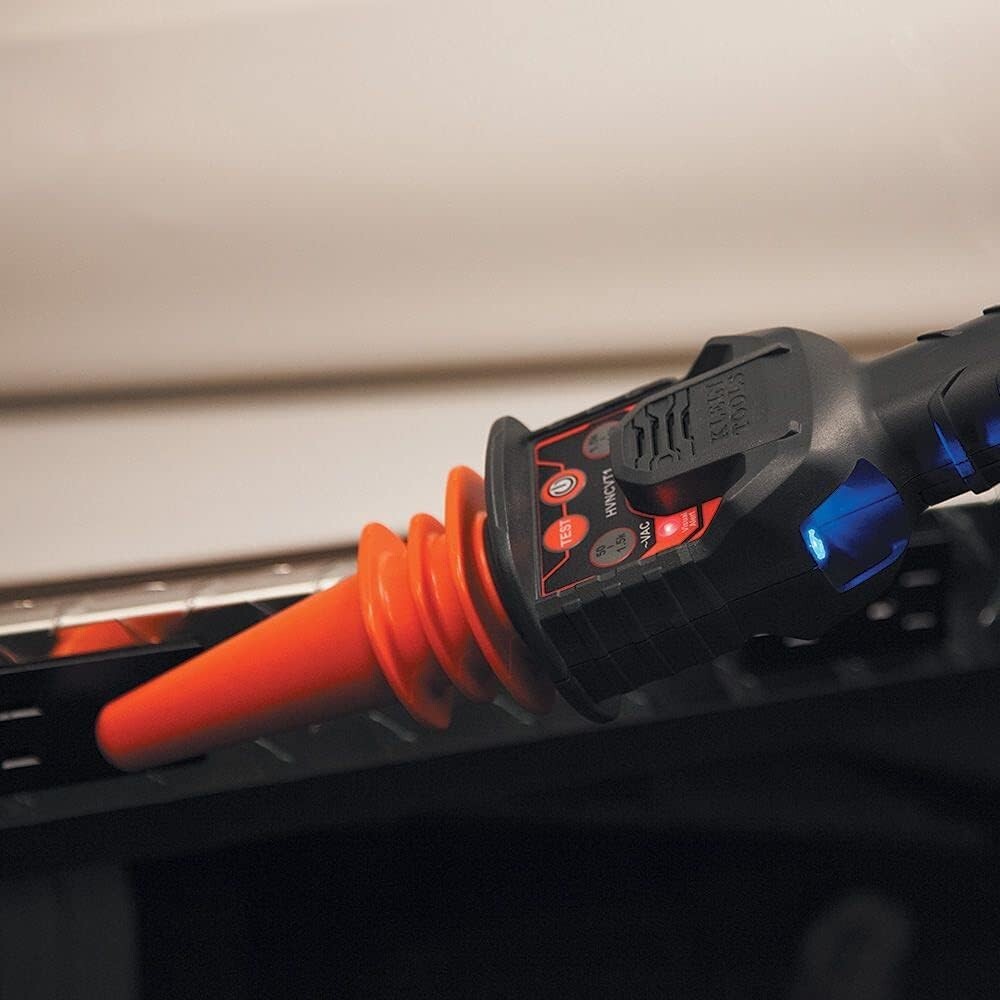 Dual-Range Non-Contact Voltage Tester with Visual and Audible Alerts