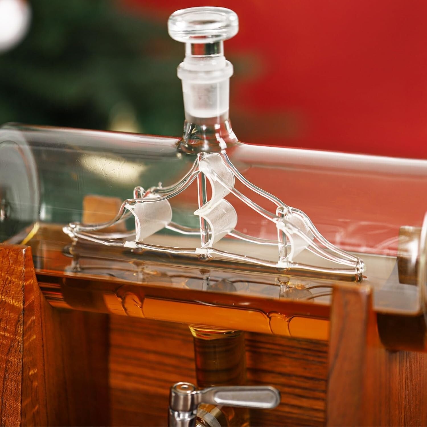Stylish Whiskey Decanter with Wooden Base - Perfect Gift for Whiskey Lovers