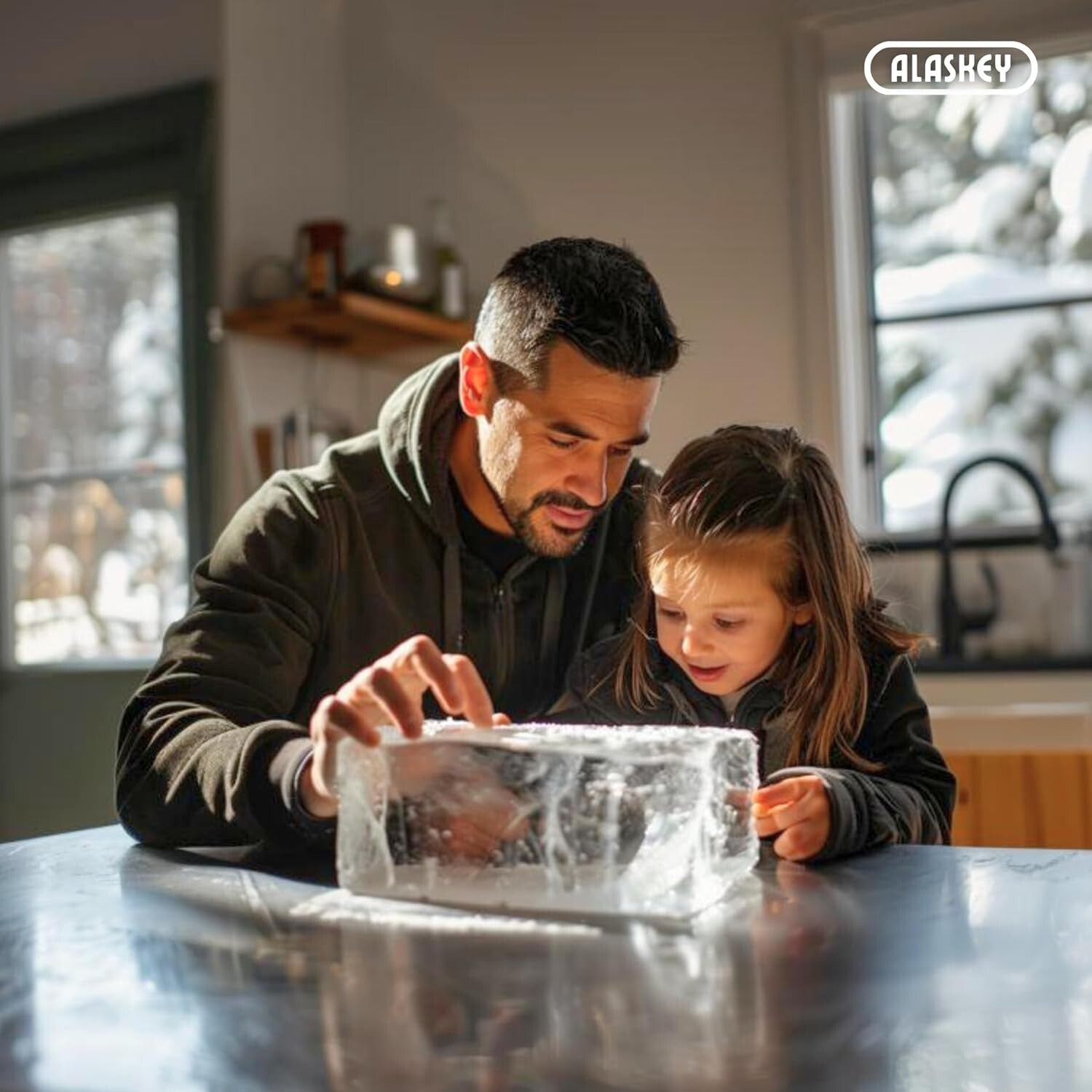 Ice Expert's Choice: Giant 3-Pack Ice Block Mold for Efficient Cooling Solutions