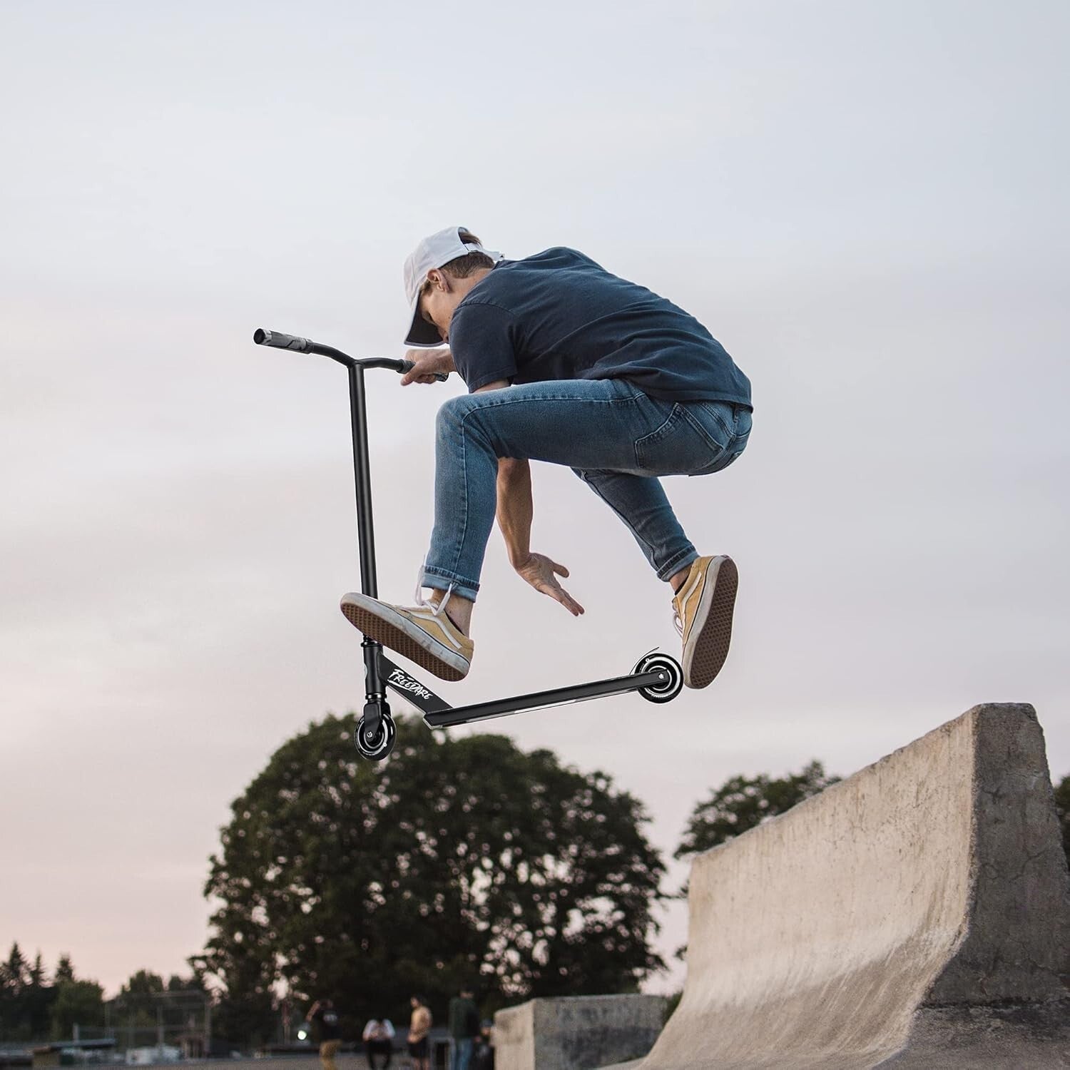 Versatile Trick Scooter for Youth and Teens - Lightweight with 220 lbs Capacity