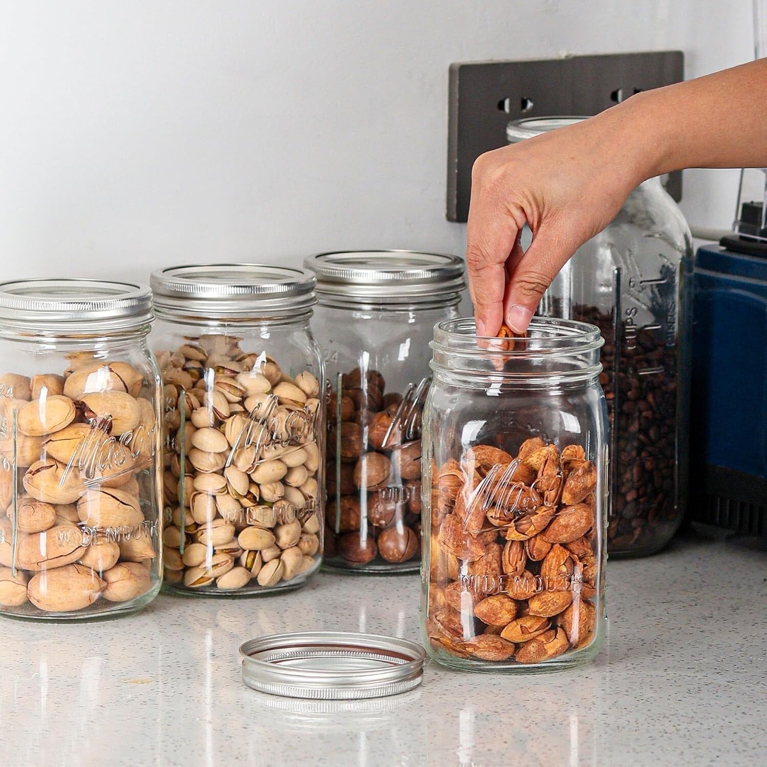 Versatile 32 oz Wide Mouth Mason Jars - Premium 12 Pack for Food & Crafting