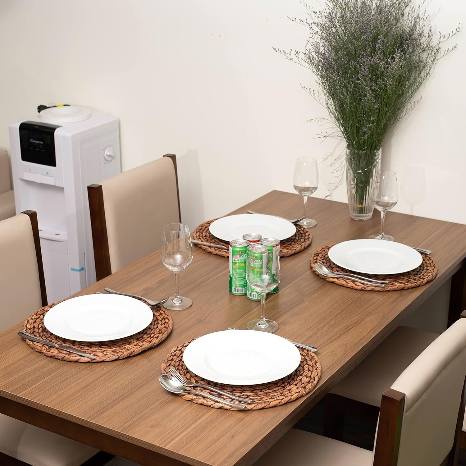 Heat-Resistant Handwoven Water Hyacinth Placemats - Stylish Round Set of 8