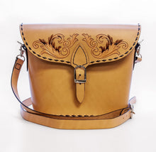 Load image into Gallery viewer, 4-6 Oz Veg Tan Cowhide Double Shoulder Leather - Ideal for Artisans and Crafters