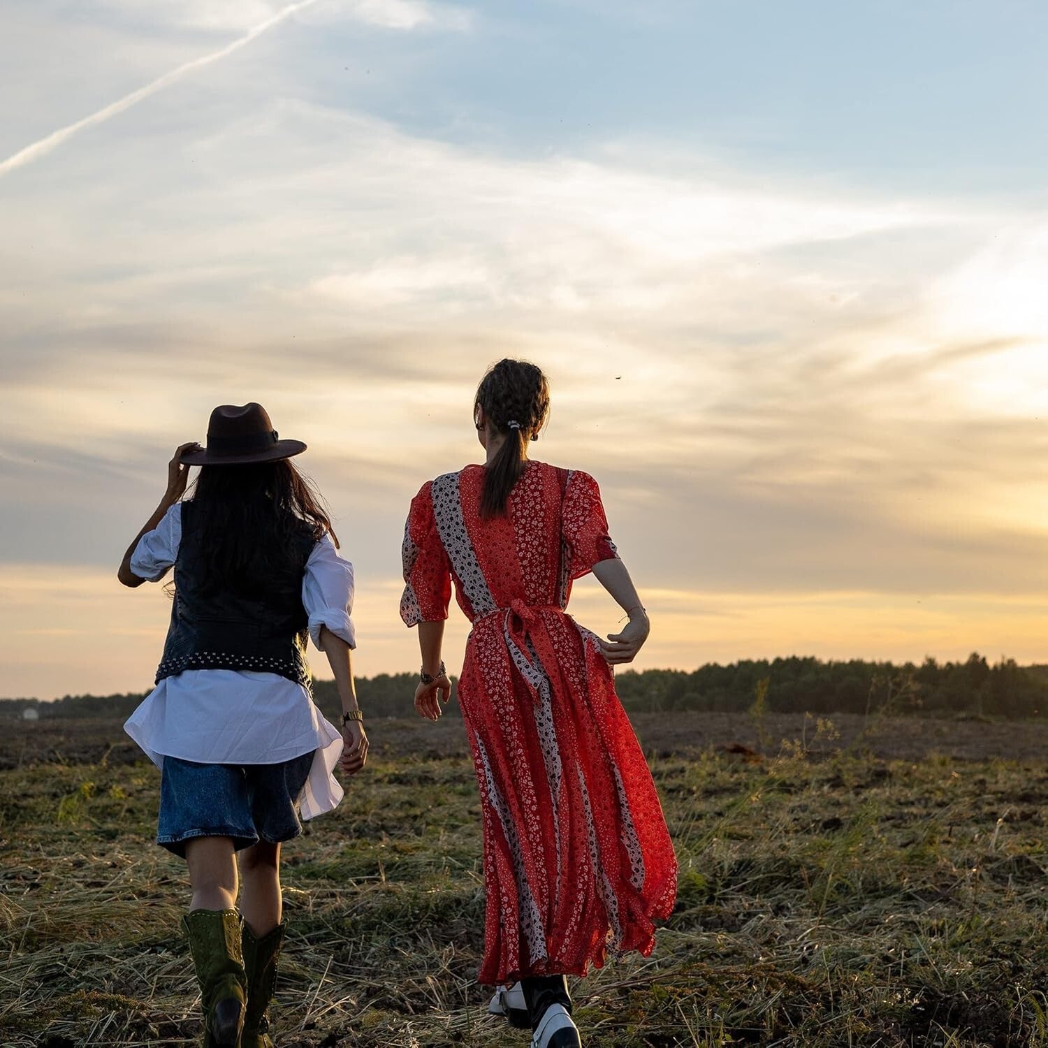 Chic 2 Pack Women's Western Style Hats with Faux Leather Band & Fashion Flair