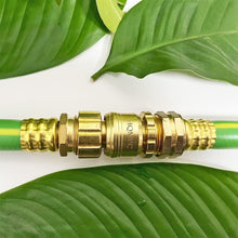 Load image into Gallery viewer, Durable Solid Brass 3/4 Inch GHT Quick Connect Garden Hose Connectors - 4 Pack