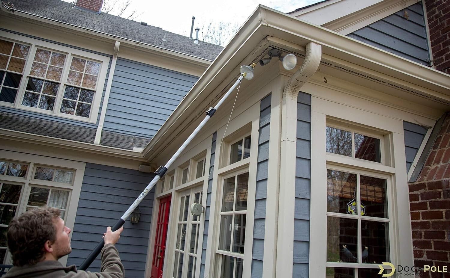 DOCA Telescoping Bulb Changer Kit for High Ceilings - Suction Cup + Cage Head