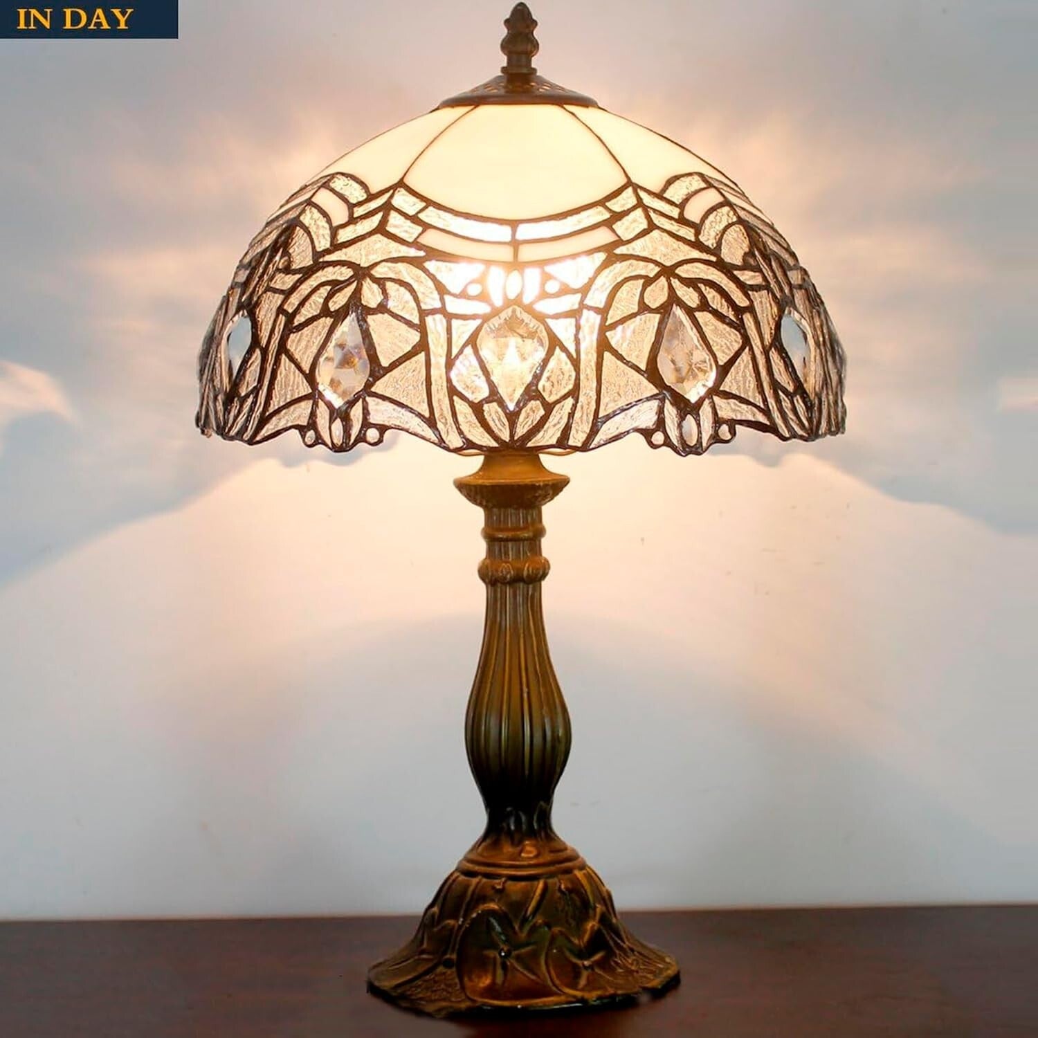 Classic Tiffany Style Stained Glass Lamp - Perfect for Any Room, Indoor Use Only
