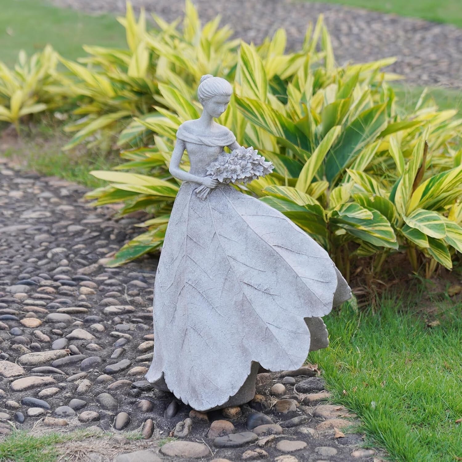 Exquisite Resin Fairy Garden Statue - Angel Girl Décor for Indoor & Outdoor
