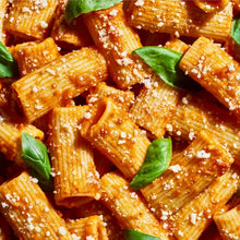 Load image into Gallery viewer, Hot Honey Marinara Pasta Sauce 25 Oz Jar 4-Pack - Sweet &amp; Spicy Gourmet Delight