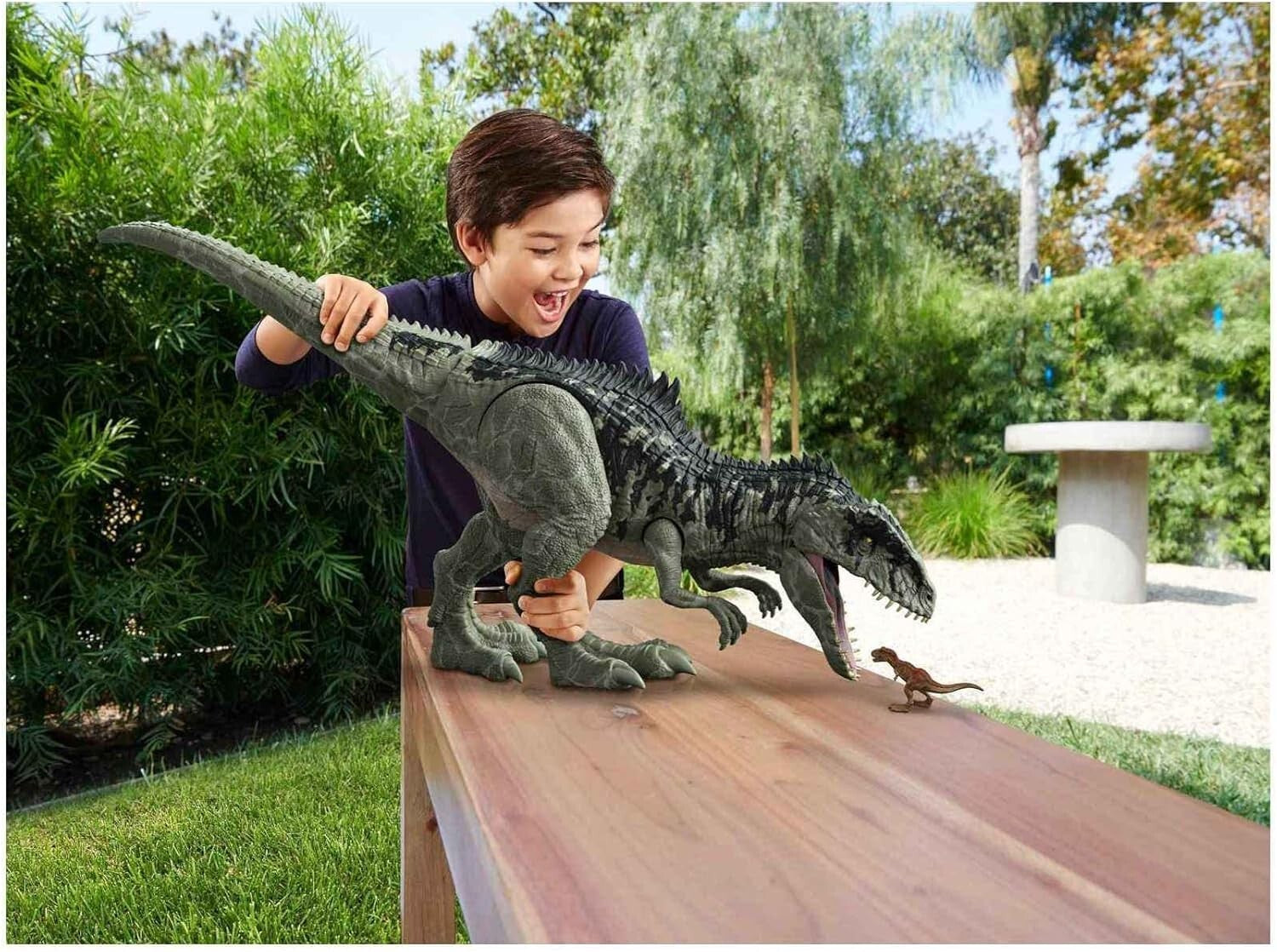 3-Foot Jurassic World Giganotosaurus Action Figure - Ideal for Imaginative Play