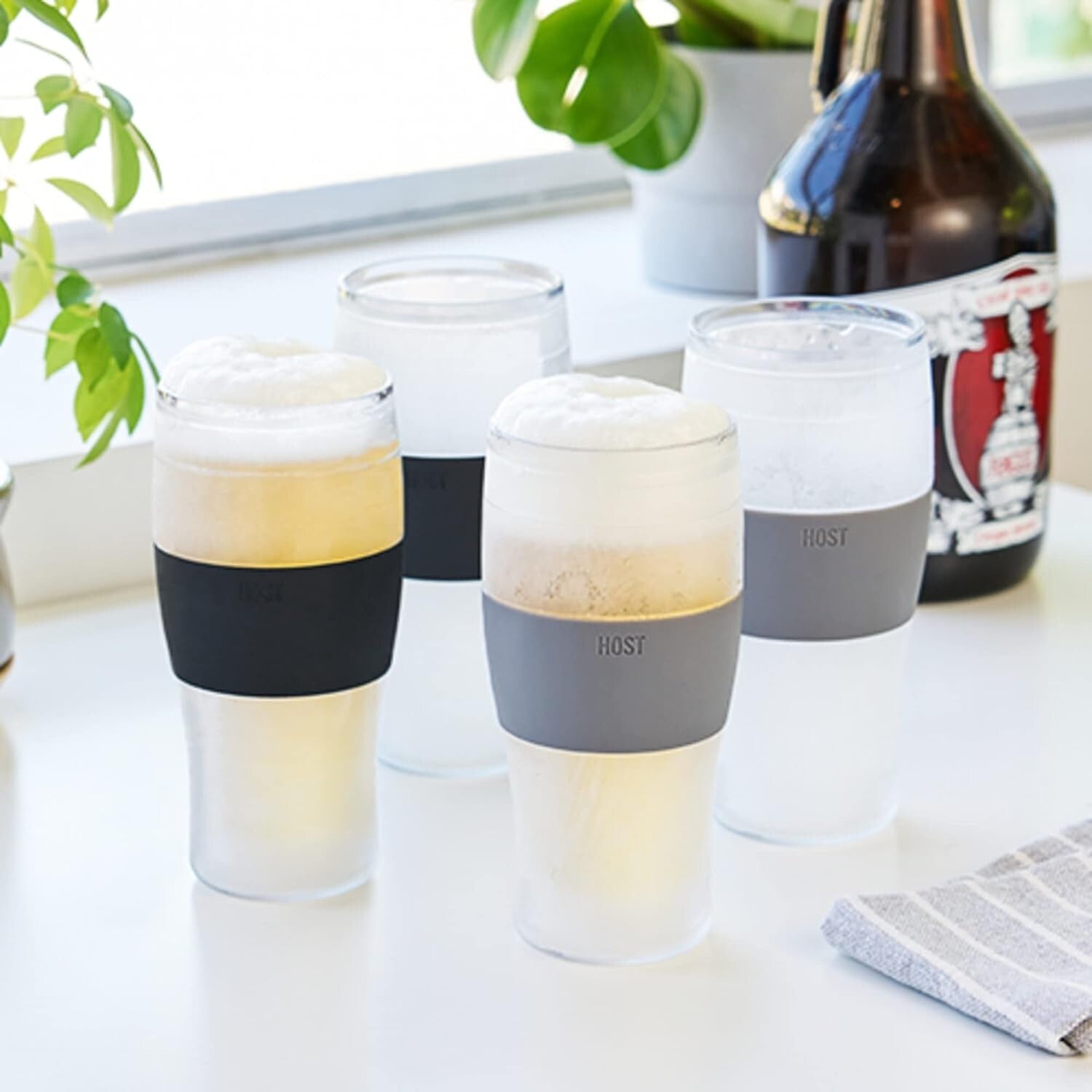 Innovative 16oz Beer Glass Set with Silicone Grip - Ideal Gift for Beer Lovers