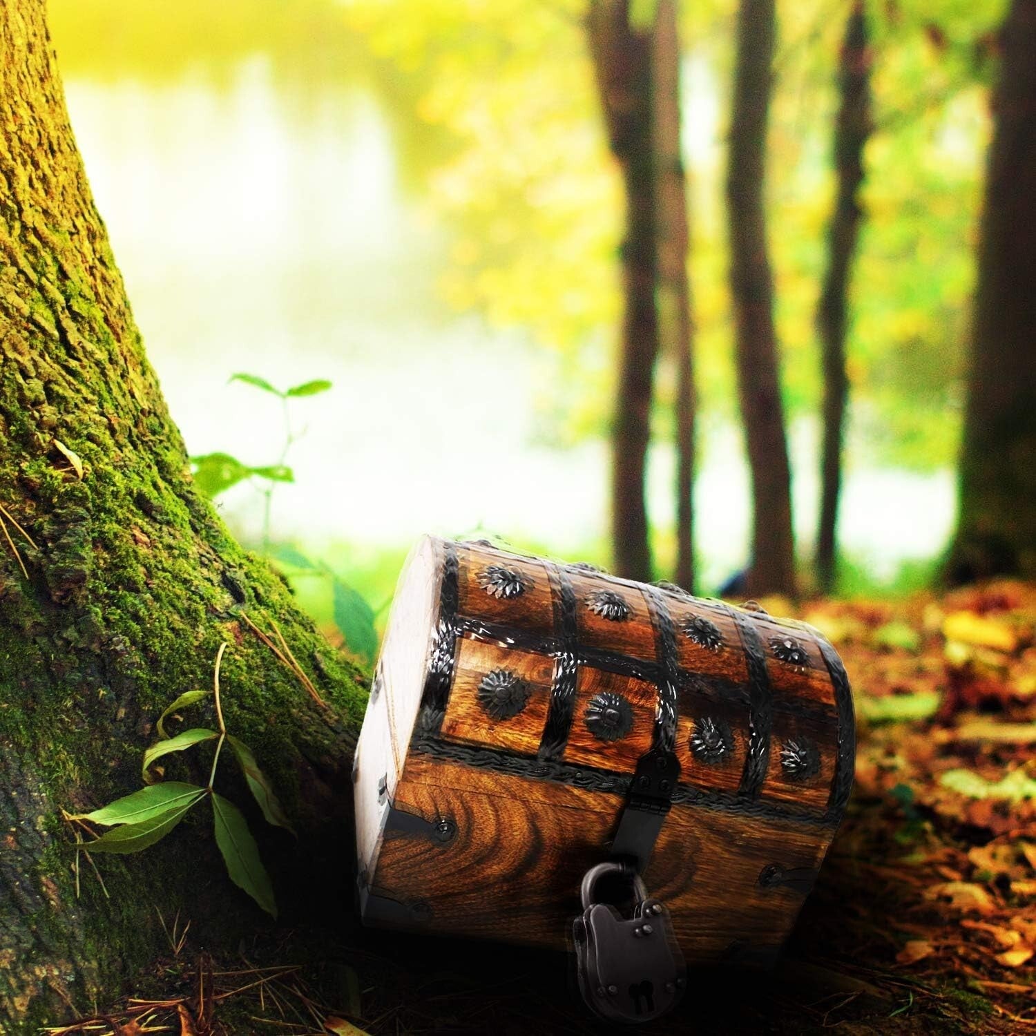 Decorative Pirate Chest with Skeleton Key - Ideal for Imaginative Play & Storage