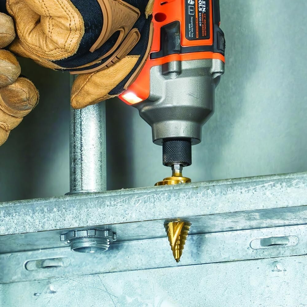 Efficient 3-Step Drill Bit Kit with Lubrication Oil for Optimal Performance