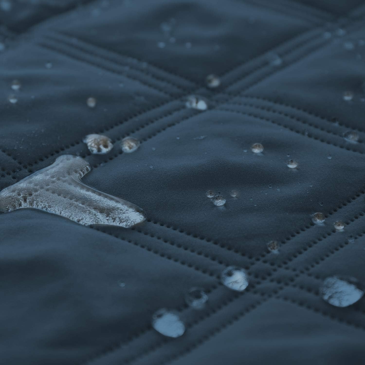 Luxurious Waterproof Pet Blanket with Anti-Slip Back for Furniture Protection