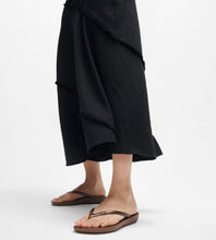 Load image into Gallery viewer, Lightweight iQushion Flip-Flops with Ergonomic Footbed - Perfect Summer Sandals