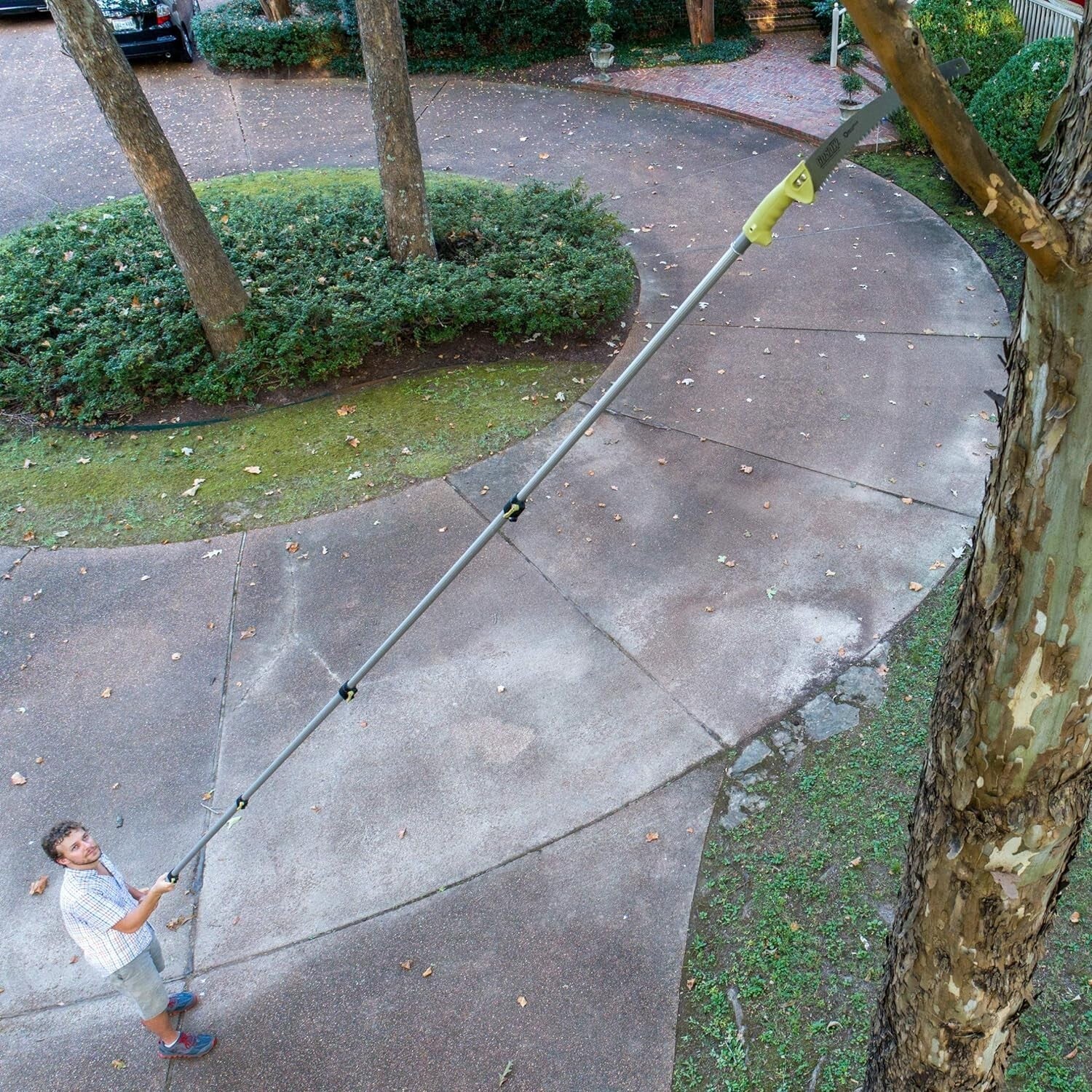 Effortless High-Reach Pruning Tool: Adjustable Pole Saw for Branch Trimming