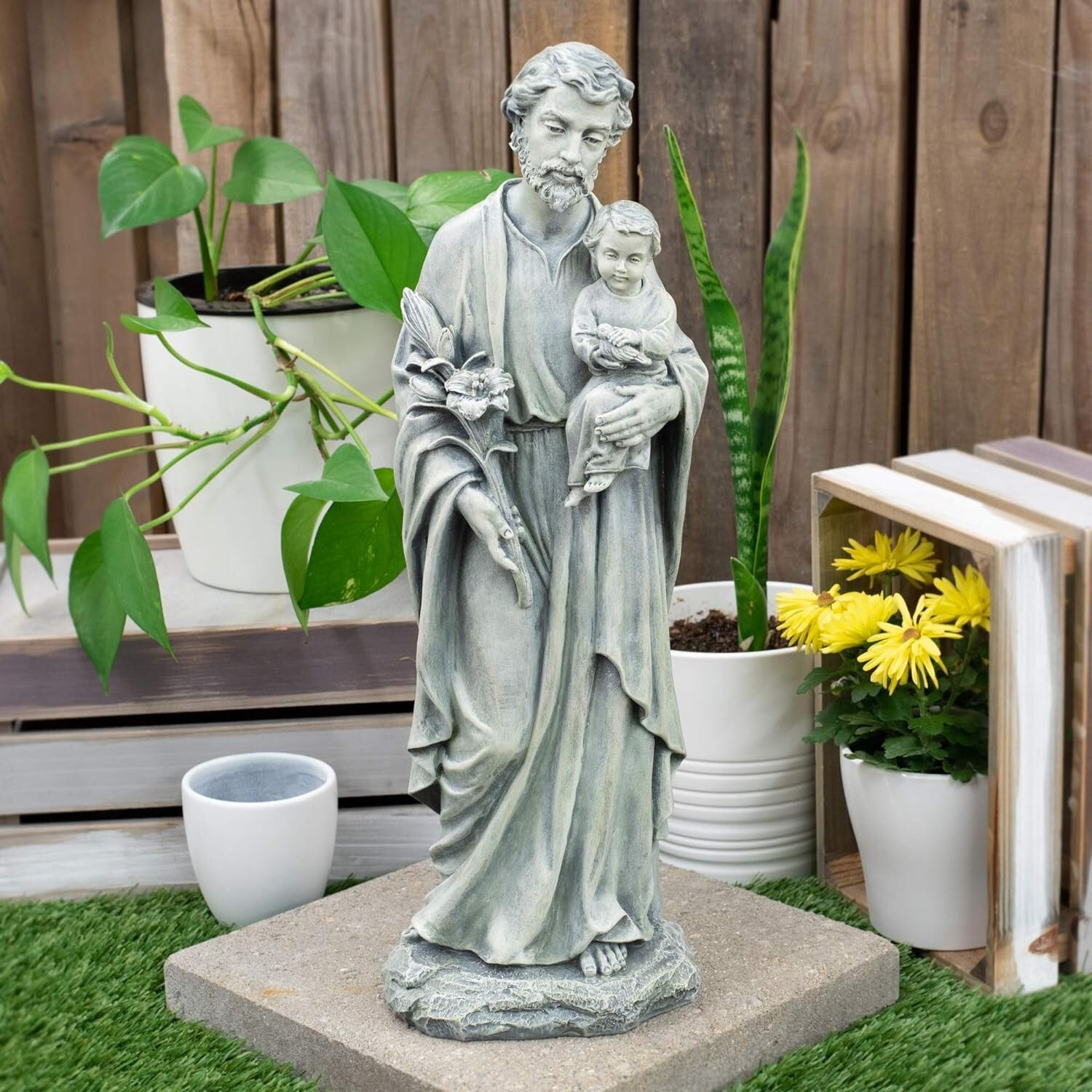 Intricately Crafted 20" St. Joseph and Child Garden Statue for Religious Spaces