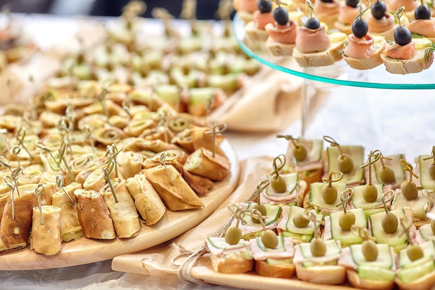 Bulk Pack of 1000 Bamboo Flower Knot Picks - Perfect for Appetizers & Cocktails