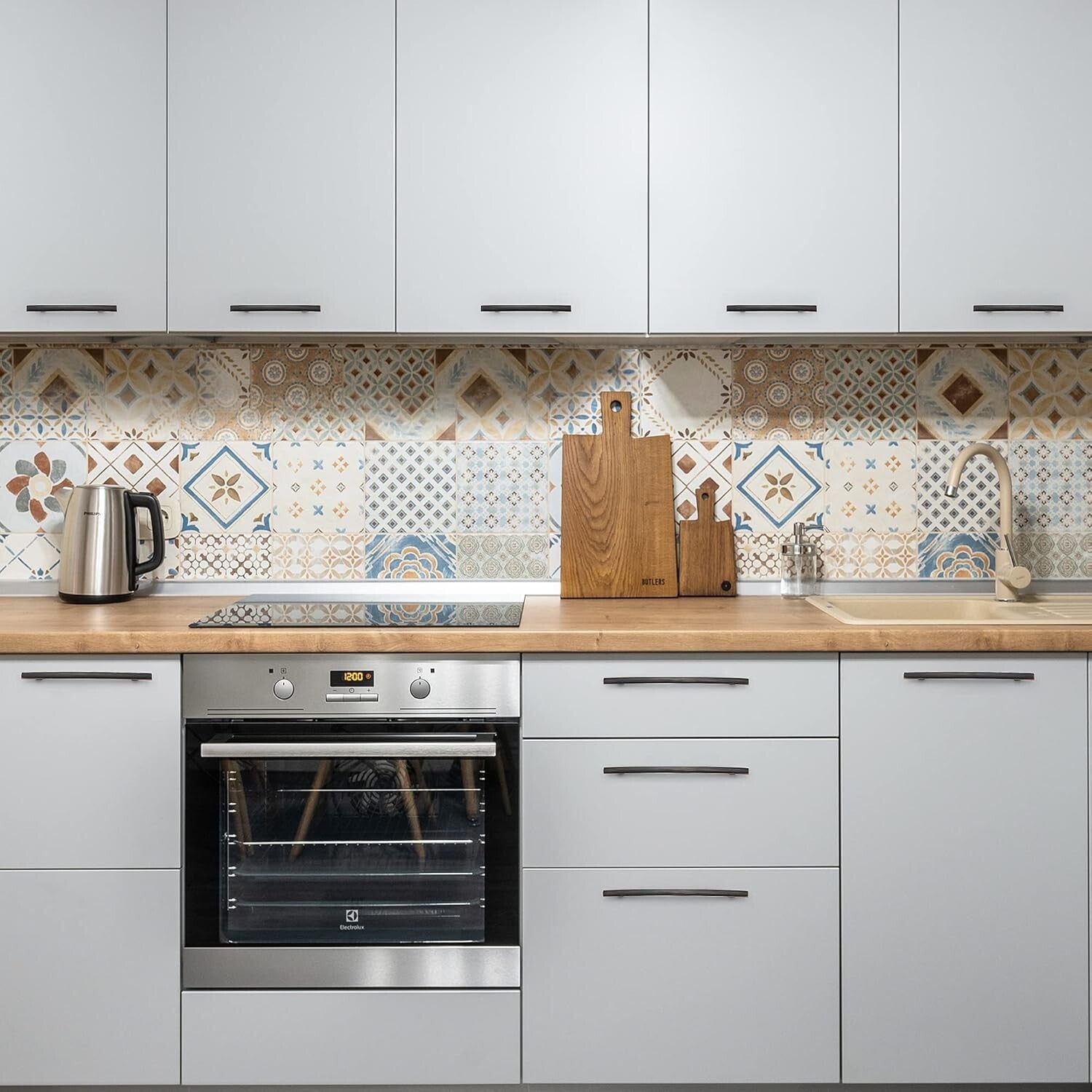 Sophisticated 25 Pack Curved Cabinet Handles - Perfect for Kitchen and Bathroom