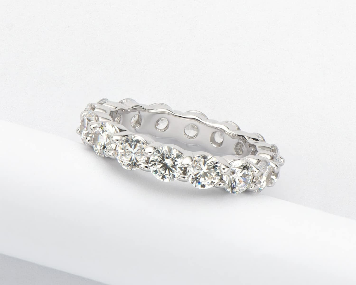 Gorgeous Hypoallergenic Eternity Ring in Genuine 925 Silver - Multiple Sizes