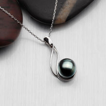 Load image into Gallery viewer, 925 Sterling Silver Tahitian Black Pearl Pendant for Women - Timeless Gift