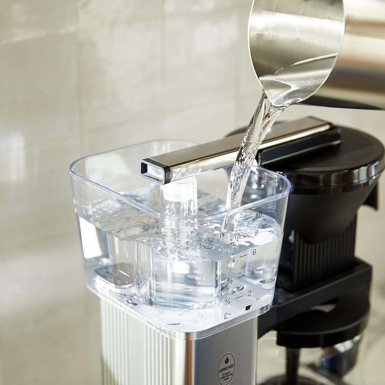 40 oz Moccamaster Coffee Maker in Stylish Orange - Fully Automatic Convenience