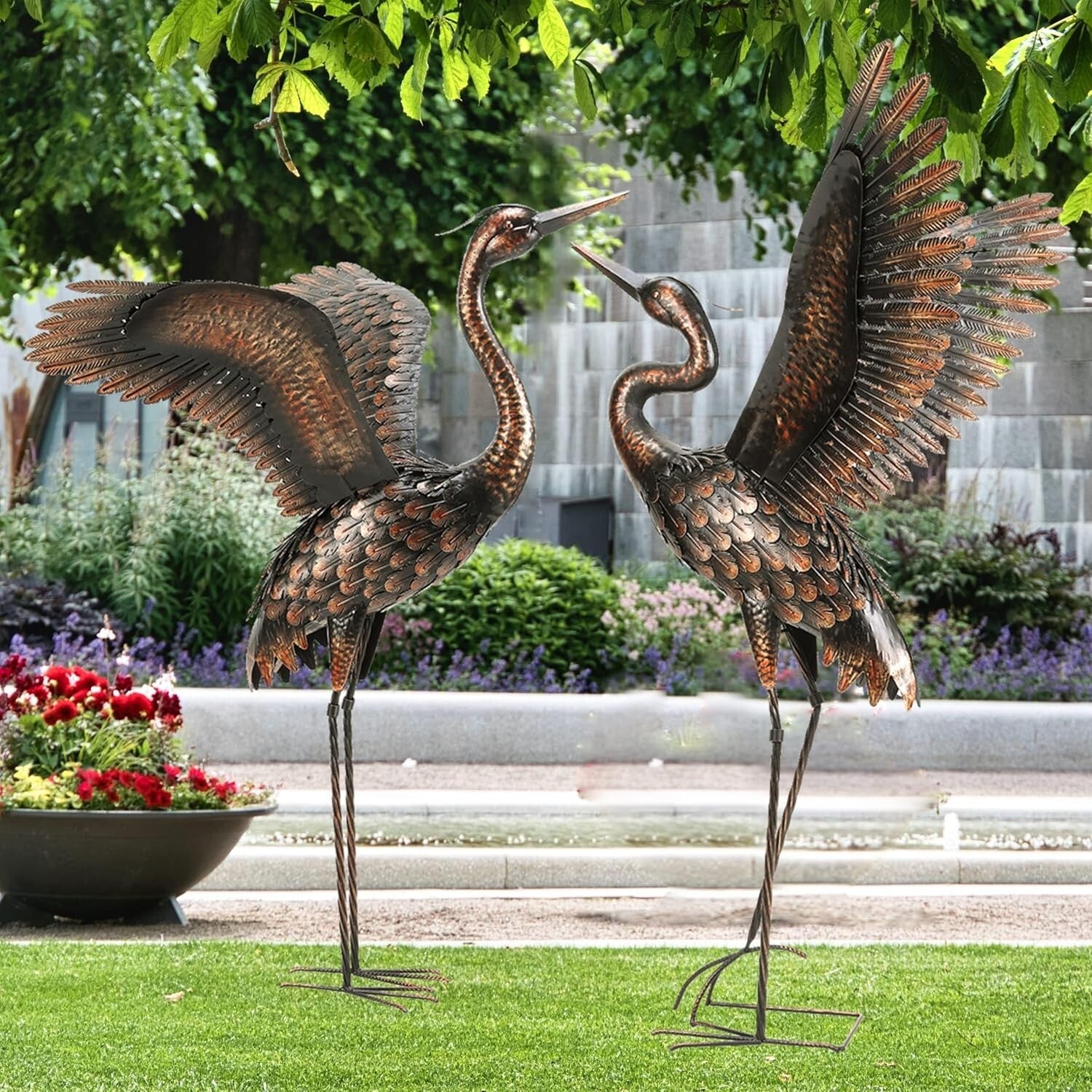 Freestanding Metal Crane Statues - Realistic Garden Art for Outdoor Elegance