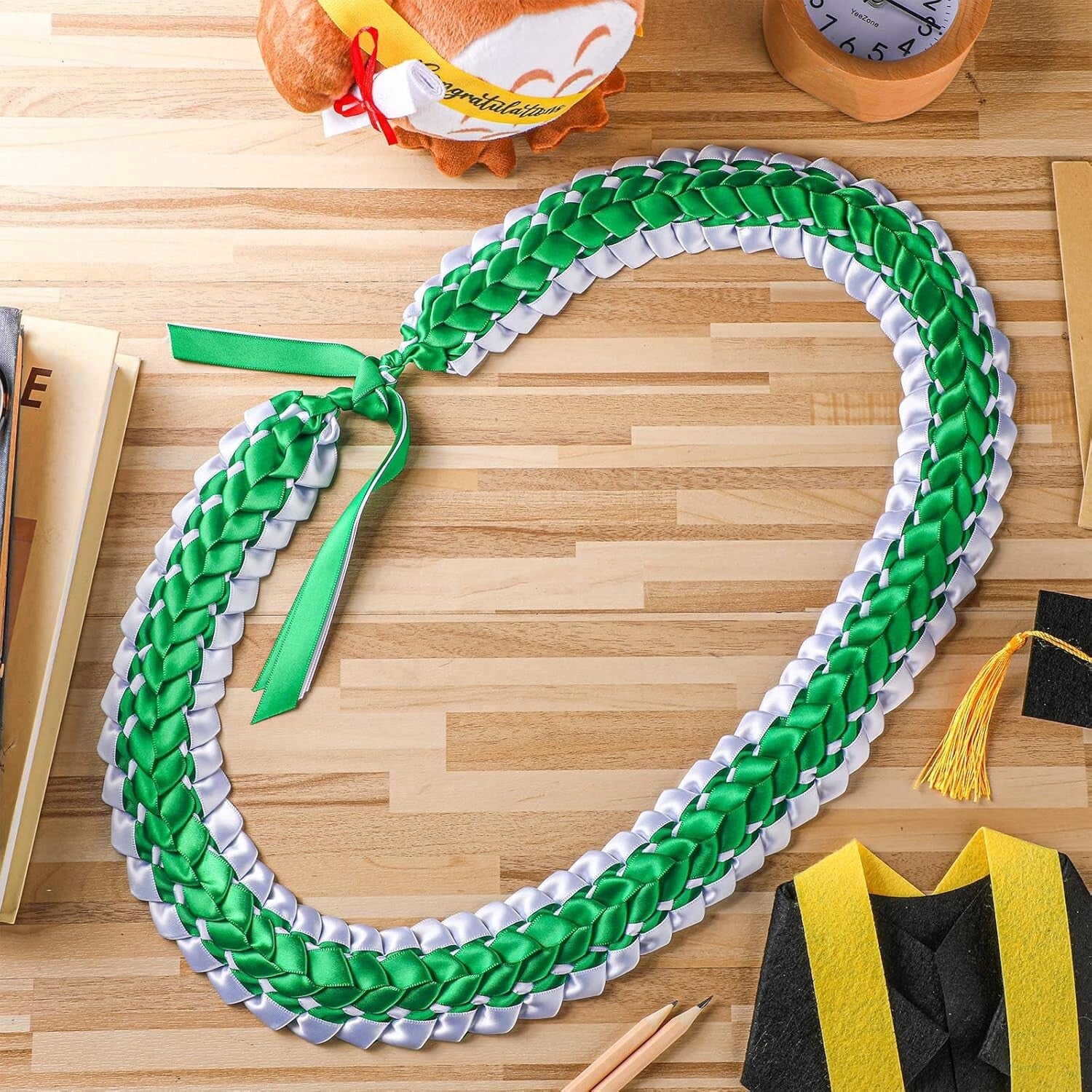 Customizable Graduation Necklace Leis – Elegant Class of 2025 Ribbons with Style