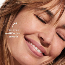 Load image into Gallery viewer, Mineral Mattescreen SPF 40 - Shine Control &amp; Pore Minimizing Sunscreen