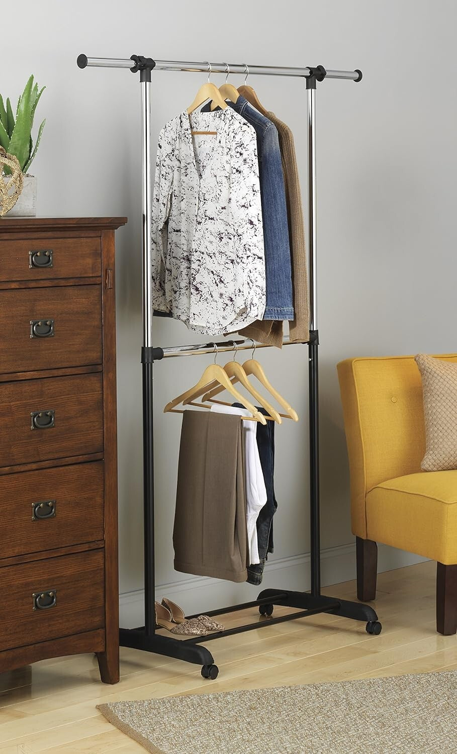 Effortless Assembly Adjustable 2-Rod Garment Rack - Fashionable Storage Solution