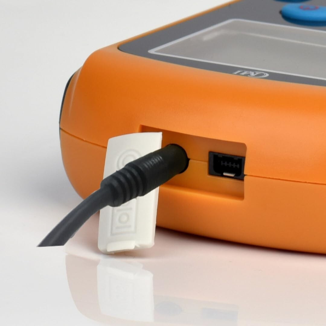 Accurate Handheld Pulse Oximeter with Continuous Infant Monitoring & Alarms