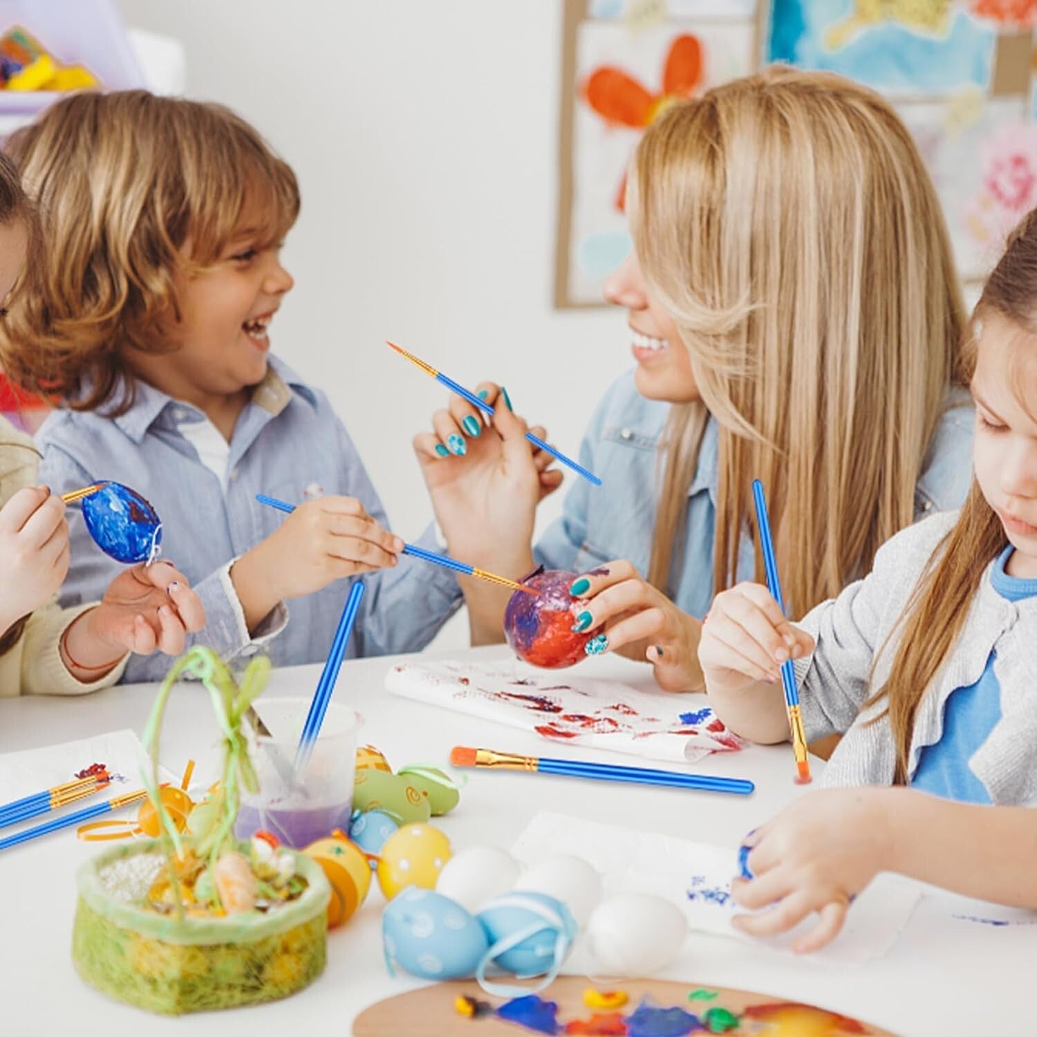 24 Versatile Paint Brushes & Palettes Kit – Ideal for Artists of Any Skill Level