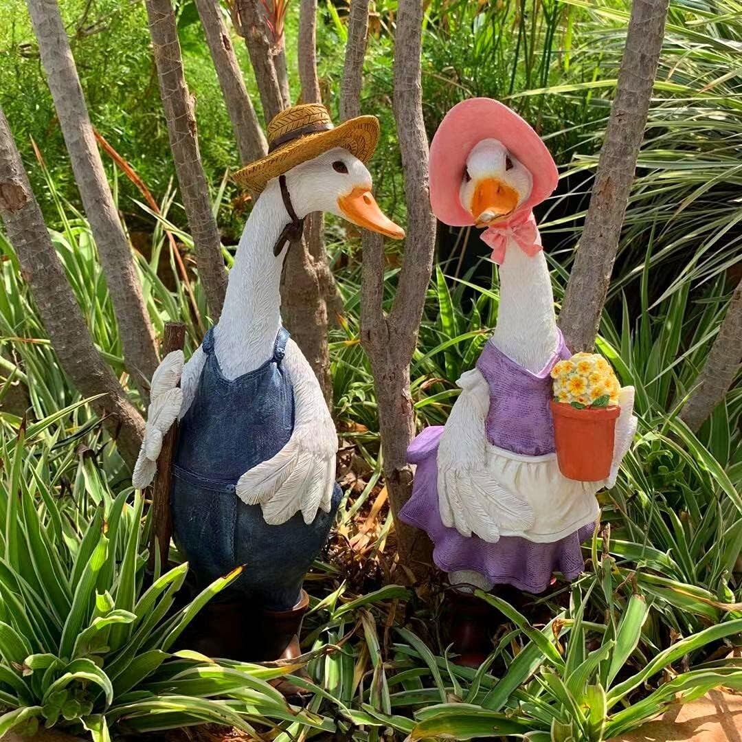Vibrant Resin Duck Statues for Garden & Home – Cute Decorative Ornaments